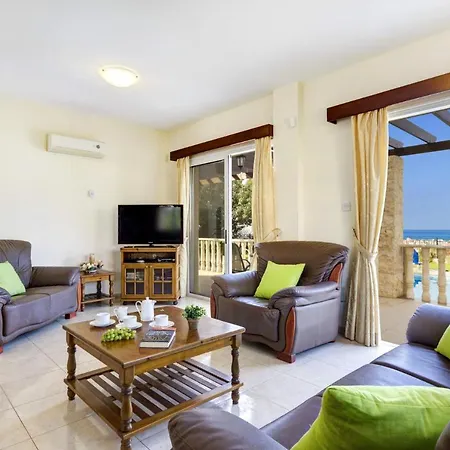 Iliada 2 Villa