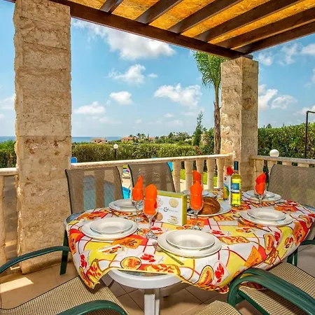 Iliada 2 Villa Peyia